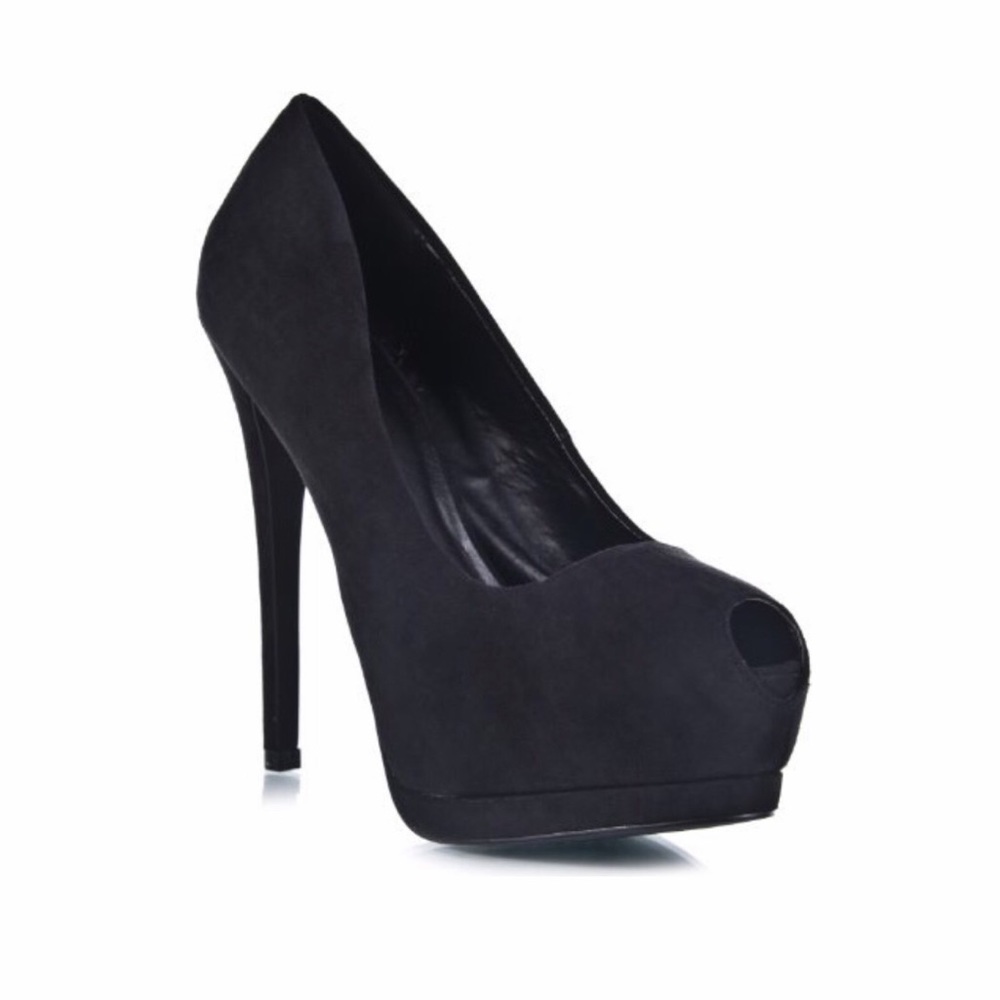 Qupid Tatum Keyhole Peep Toe Platform Pumps